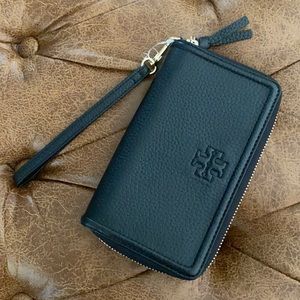 ✨New✨ Tory Burch Smart Phone Wristlet